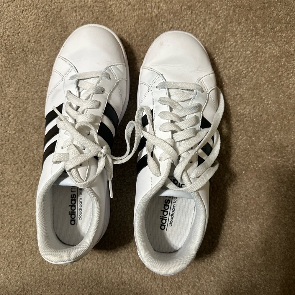 Adidas cloud foam shoes, size 7.5, white with black stripes.